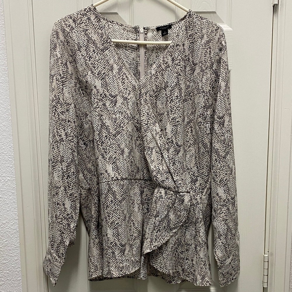 Ann Taylor Women's Black and Cream Patterned Blouse